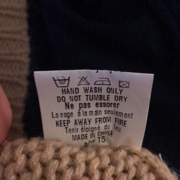 Vintage Armani Sweater - Picture 5 of 5